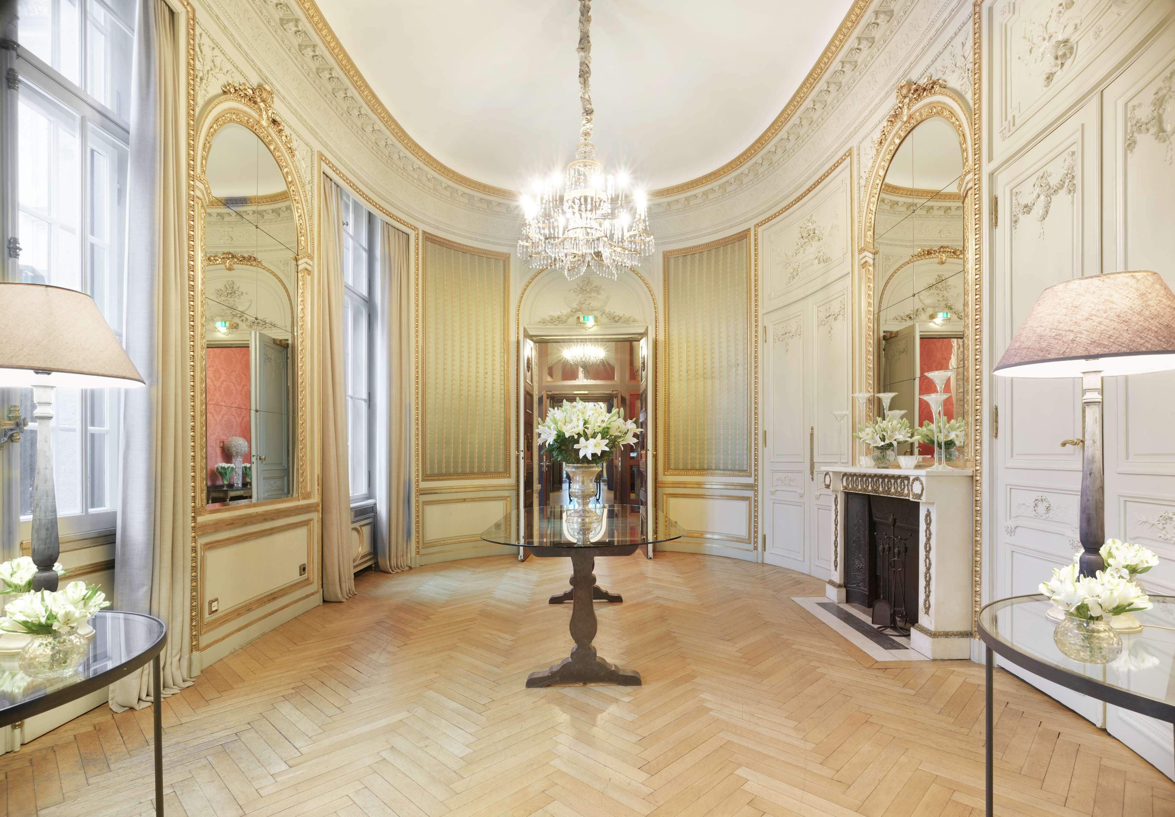 Schlosshotel Berlin 5*