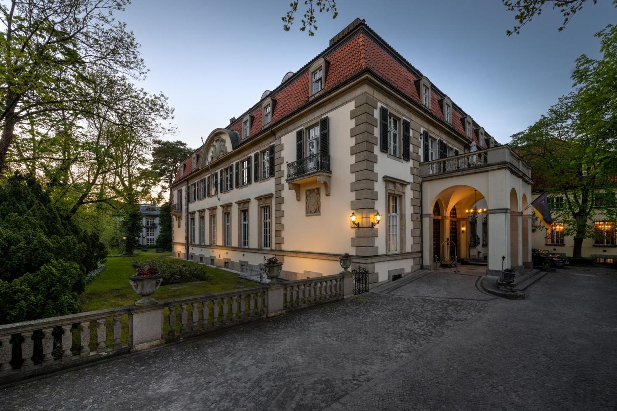 Schlosshotel Berlin 5*